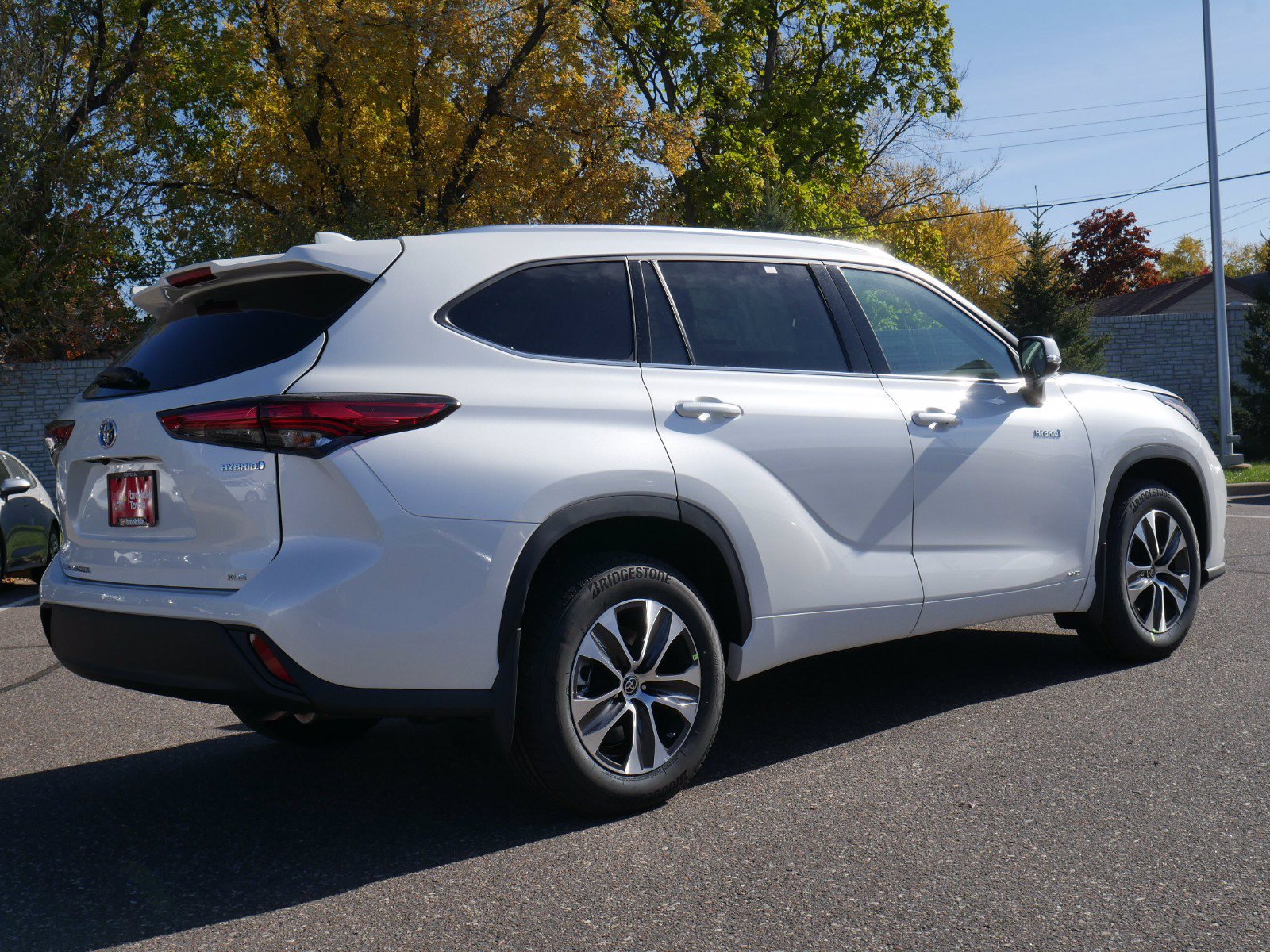 New 2021 Toyota Highlander Hybrid XLE Sport Utility in Brooklyn Center ...